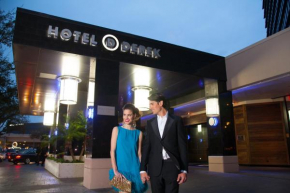 Отель Hotel Derek  Хьюстон